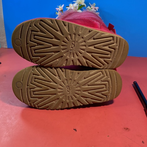 Girls Ugg boots SZ 3 - Picture 5 of 7